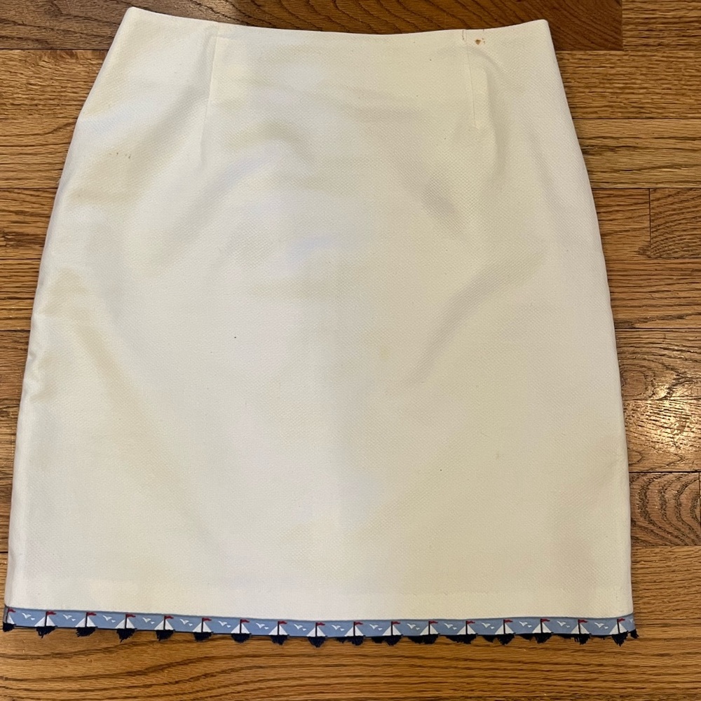 SKIRTIN AROUND Nantucket white skirt with beautiful sailboat stitching